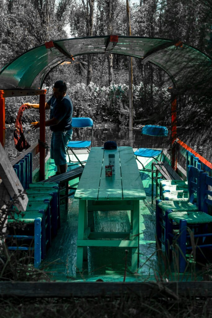 Trajinera, embarcadero Cuemanco, Xochimilco